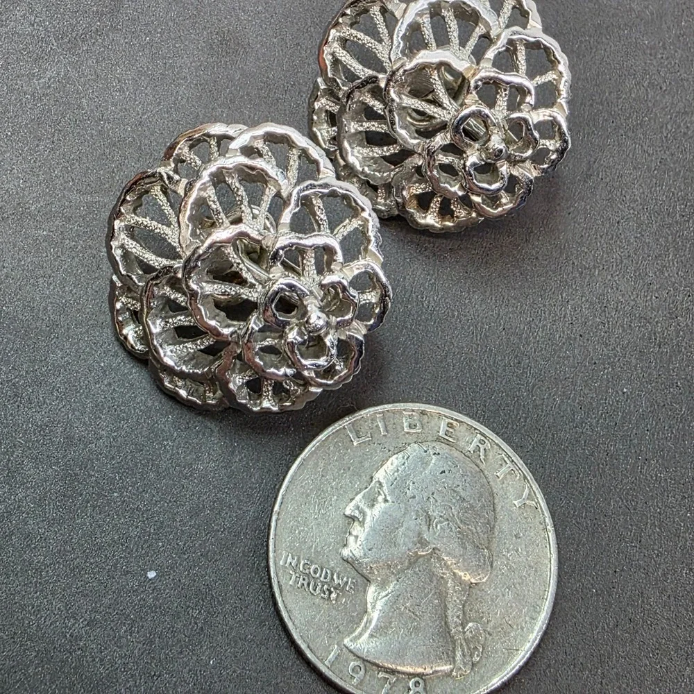 Trifari Earrings Silver Tone Clip On Floral Rose Shell Openwork Mesh Vintage